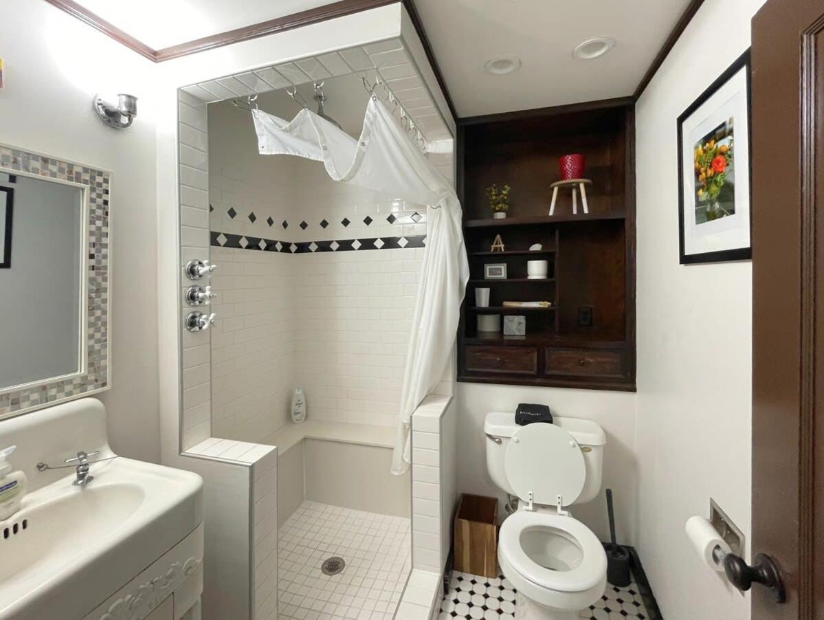 Artist'S Apartment In The Heart Of The City Сакраменто Екстериор снимка
